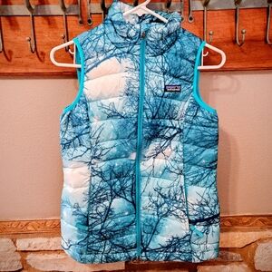 Patagonia Kids Teal and White Tree Pattern Puffer Vest Size Large (12)